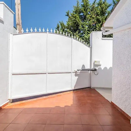 Modern With Heated Pool & Bbq Next To The * Marbellac