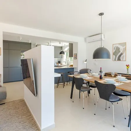 וילה Modern With Heated Pool & Bbq Next To The