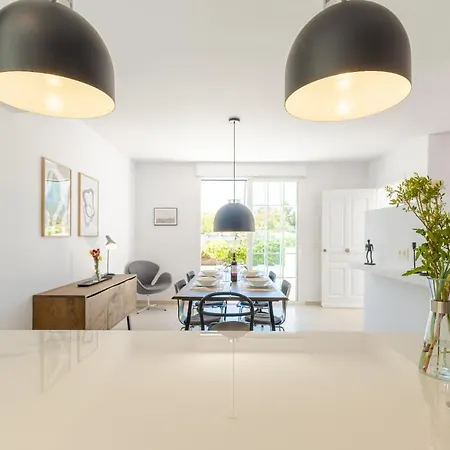 וילה Modern With Heated Pool & Bbq Next To The