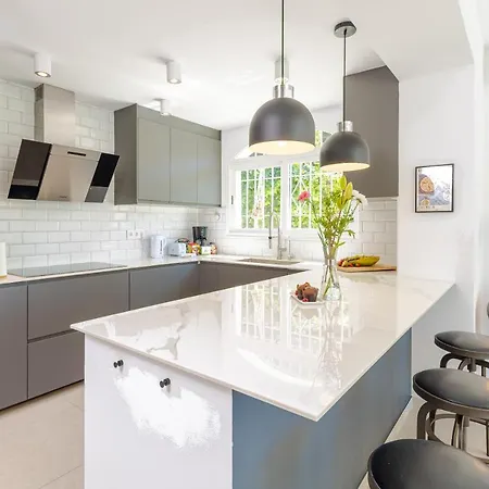 וילה Modern With Heated Pool & Bbq Next To The *