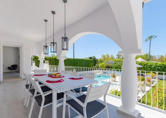 Modern With Heated Pool & Bbq Next To The * Marbella