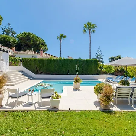 Willa Modern With Heated Pool & Bbq Next To The Marbella