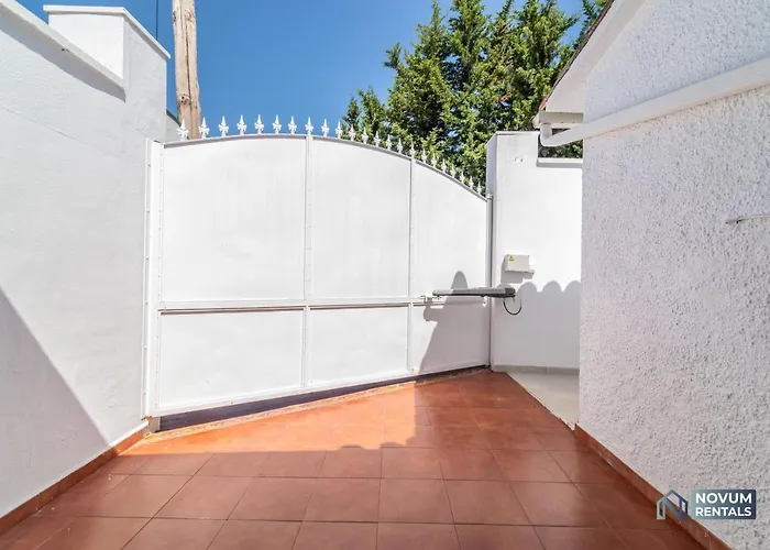 Modern With Heated Pool & Bbq Next To The * Marbella