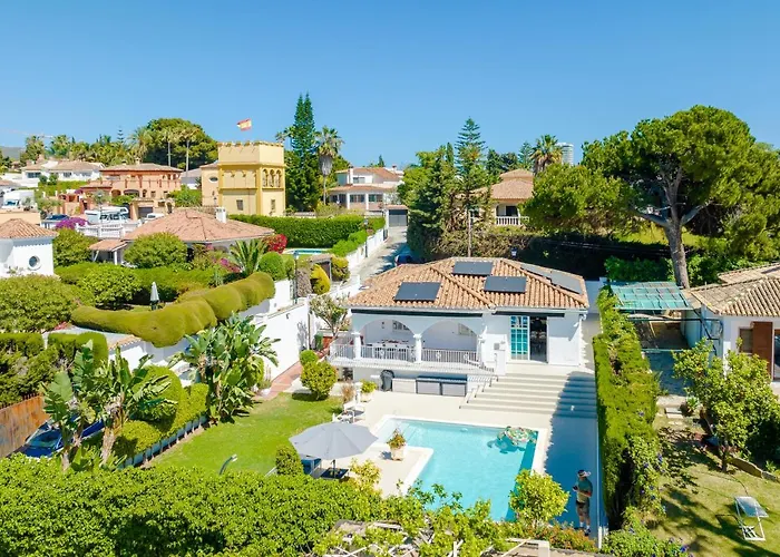 Willa Modern With Heated Pool & Bbq Next To The *