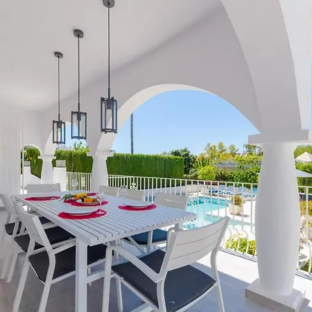 Modern With Heated Pool & Bbq Next To The * Marbella
