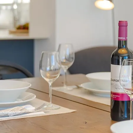 Modern With Heated Pool & Bbq Next To The * Marbella