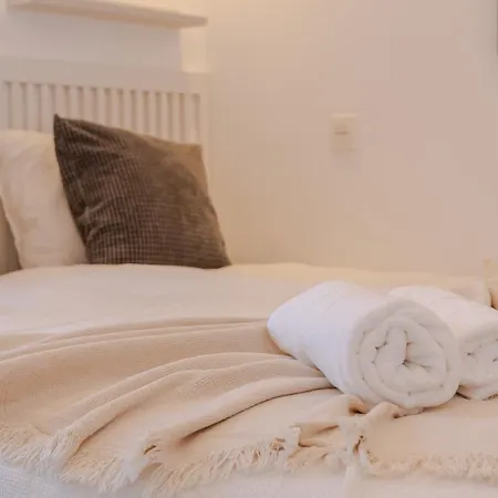 Modern With Heated Pool & Bbq Next To The Villa *