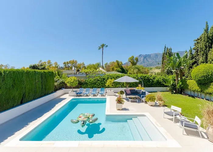 Βίλα Modern With Heated Pool & Bbq Next To The *