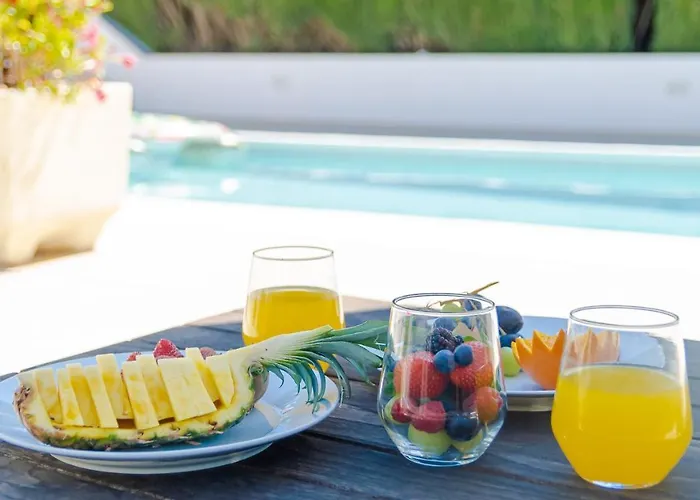 Βίλα Modern With Heated Pool & Bbq Next To The *