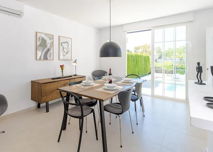 Βίλα Modern With Heated Pool & Bbq Next To The
